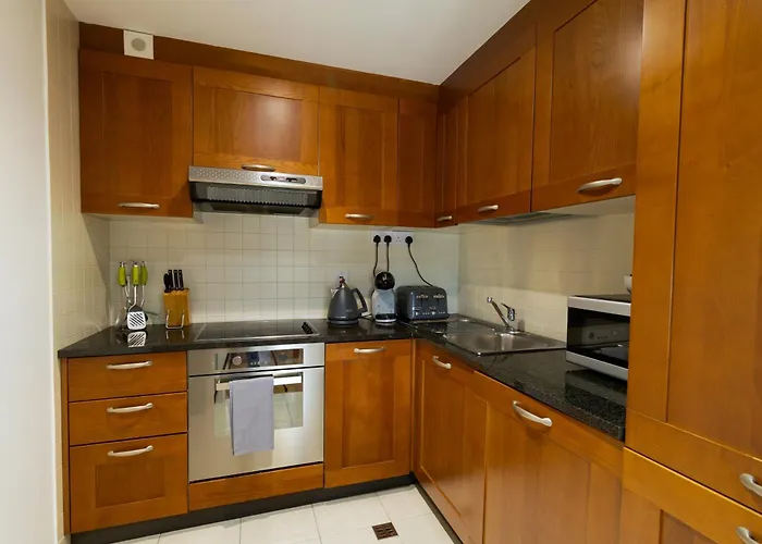 Geata Na Cathrach - Galway Lakeside Apartments